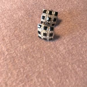 *Authentic* Square silver earrings